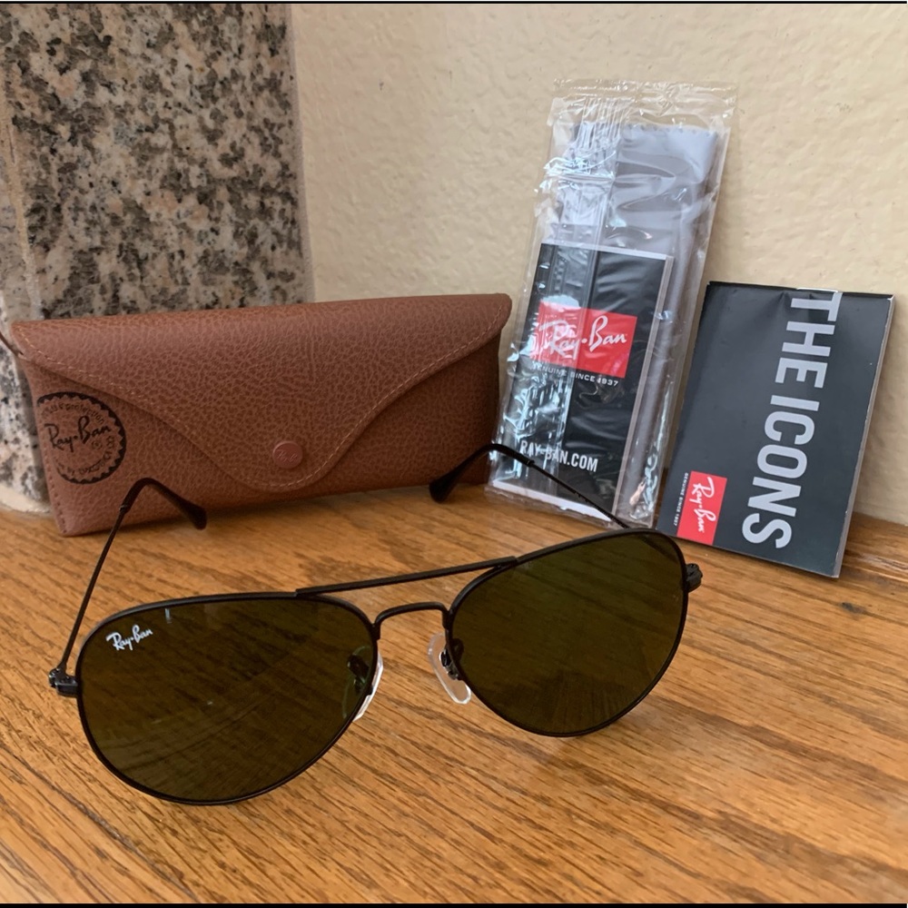 Authentic Ray-Ban Aviator Sunglasses 58mm NEW